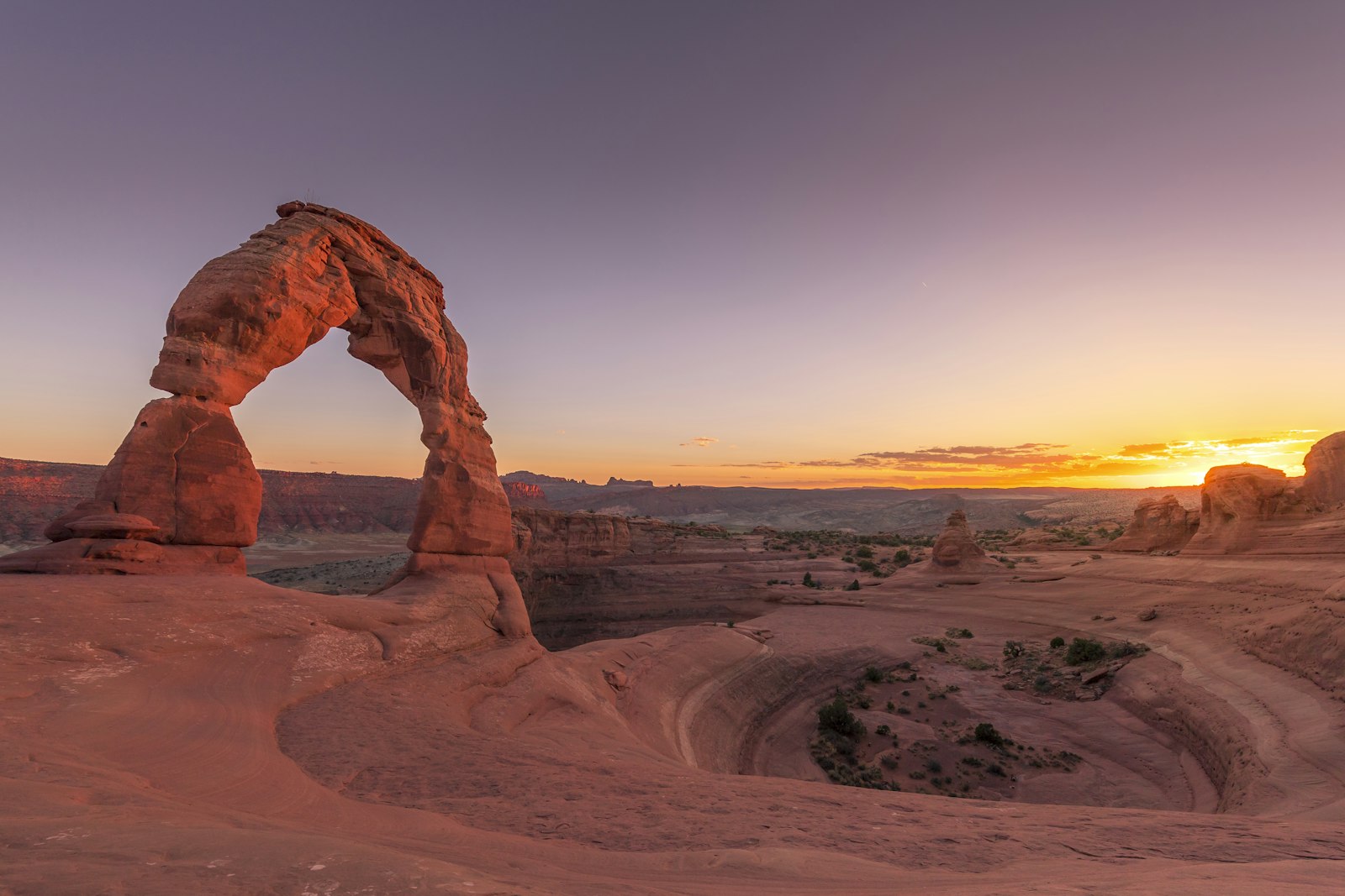Delicate Arch at sunset in Arches National Park, Utah